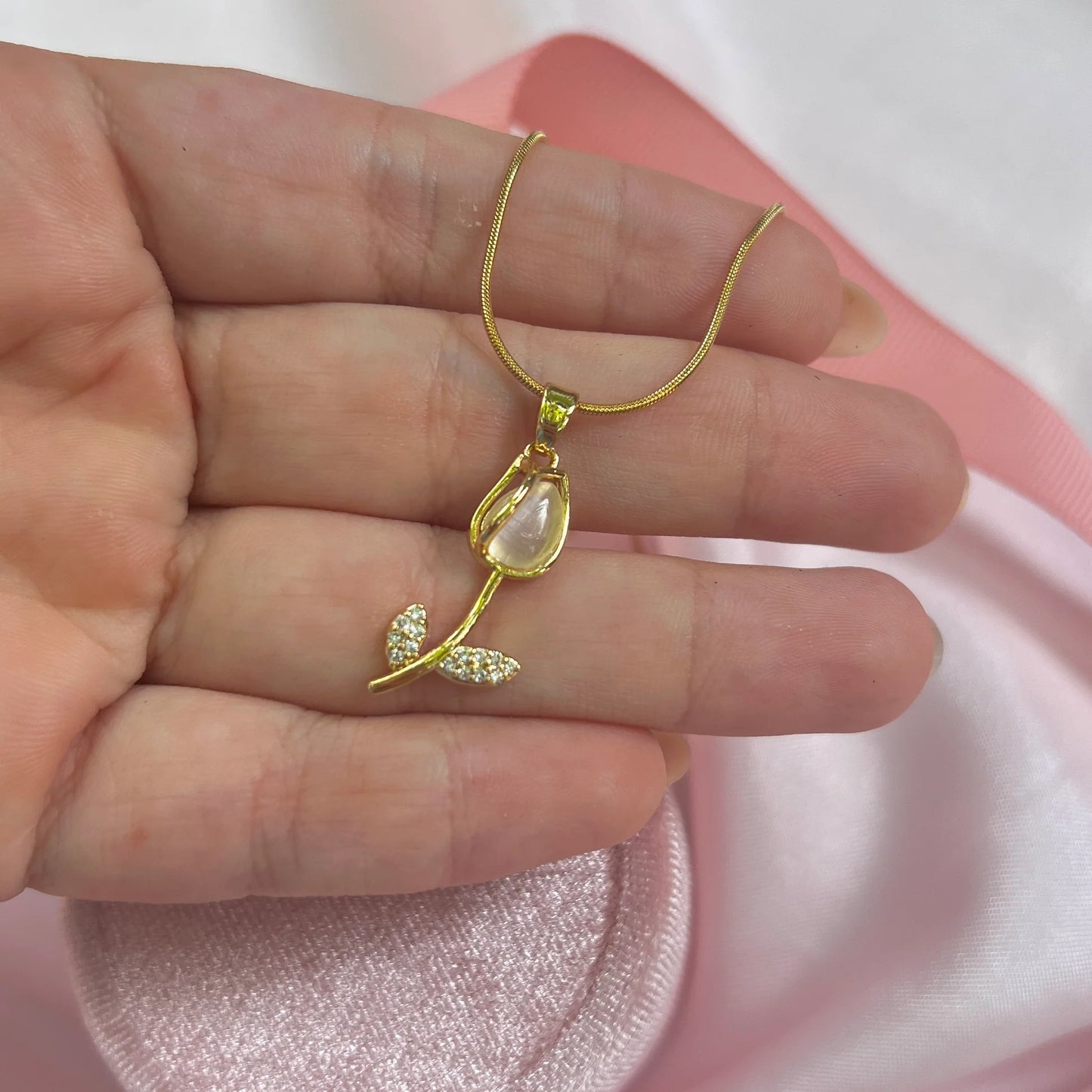 Collar Flor Tulipan + Caja de 🎁